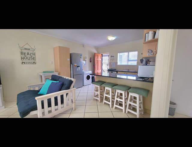 2 BEDROOM APARTMENT FOR SALE IN HARTENBOS CENTRAL